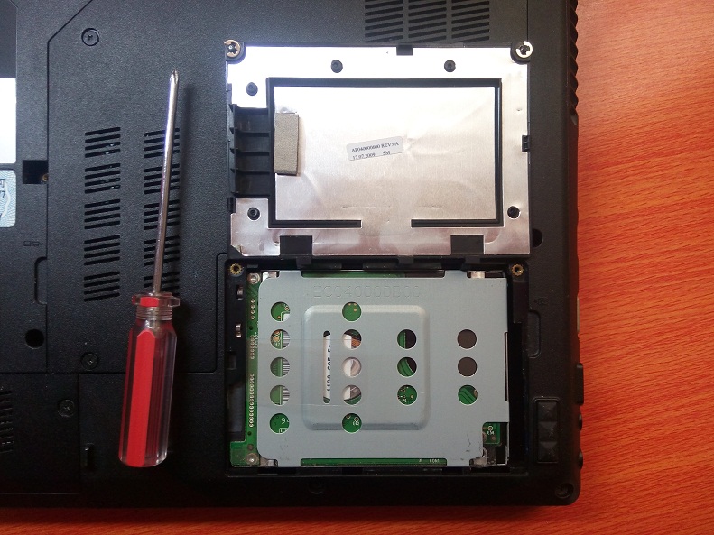 给老旧电脑更换固态硬盘提升性能,老电脑更换成固态硬盘教程