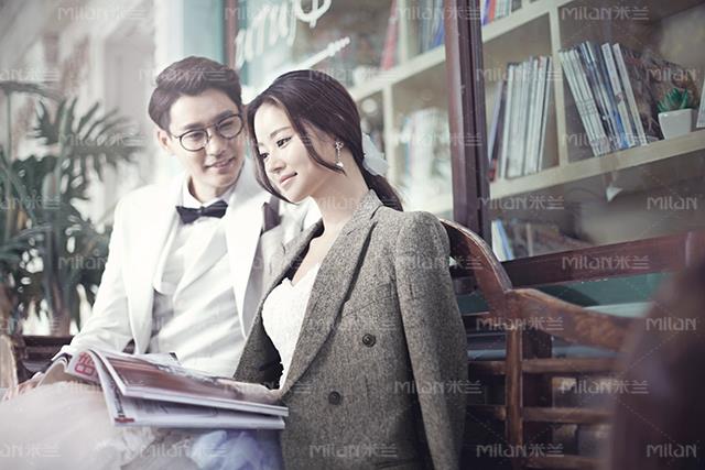 拍婚纱照的姿势大全集,男士拍婚纱照动作姿势