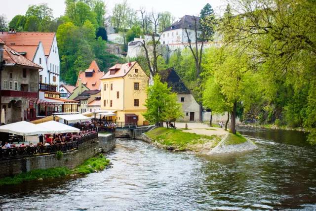 别光顾着听歌了，来看看布拉格吧