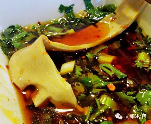 为全国人民科普火锅串串麻辣烫是每一个成都人的毕生课题