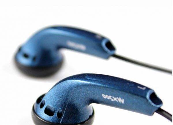 决战百元之颠——优秀的百元级耳机（耳塞）比拼记（第三季中）