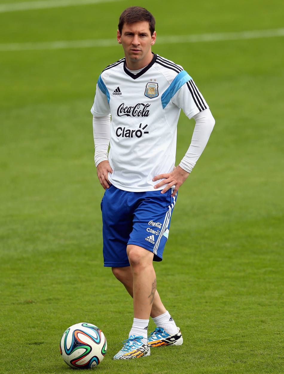 世界上矮个子名人,世界足坛矮个阵容