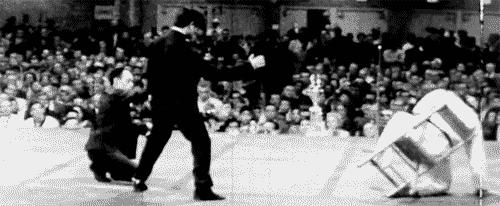 曾经打败李小龙的独臂武士,很多人打得过李小龙