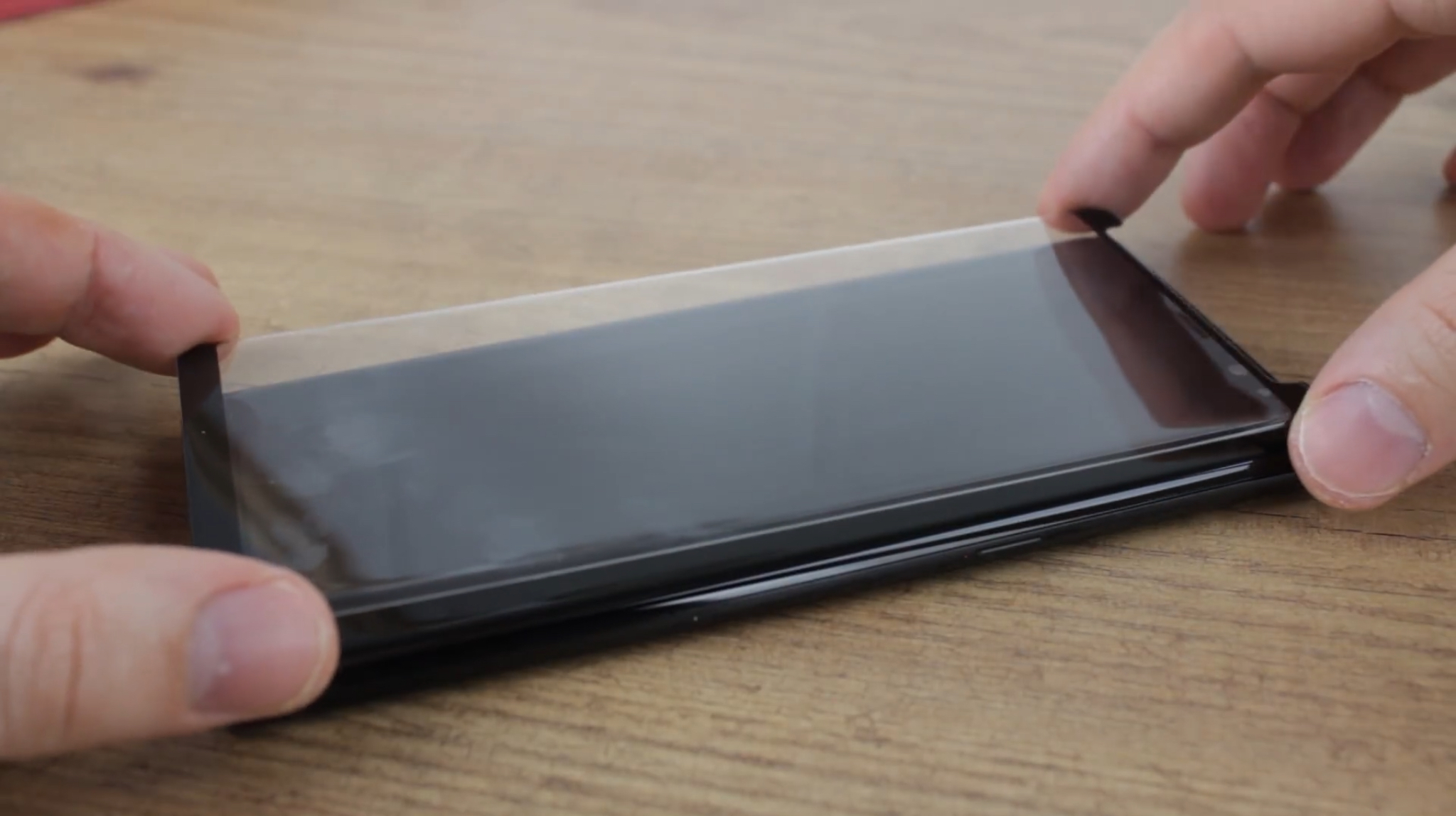 如何不用神器，也能将Note8的钢化膜贴得完美？