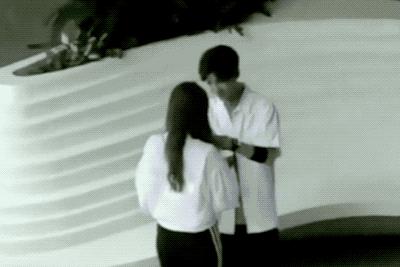 鹿晗和关晓彤现在是情侣吗,鹿晗和关晓彤是真情侣吗