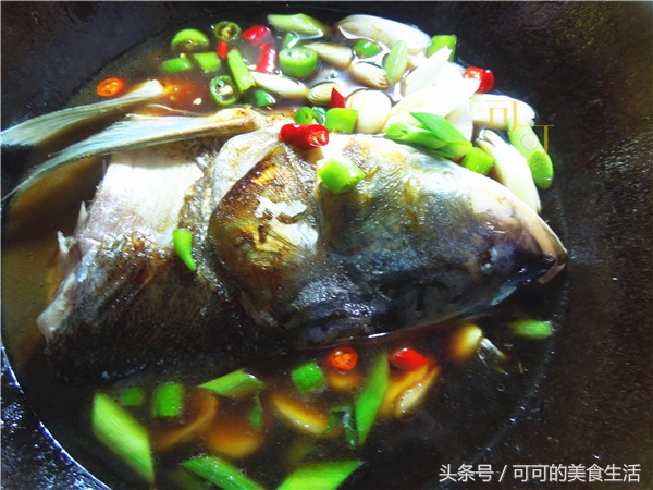 天冷吃个香辣干锅鱼头，包你吃得额头冒汗，满屋飘香真带劲！