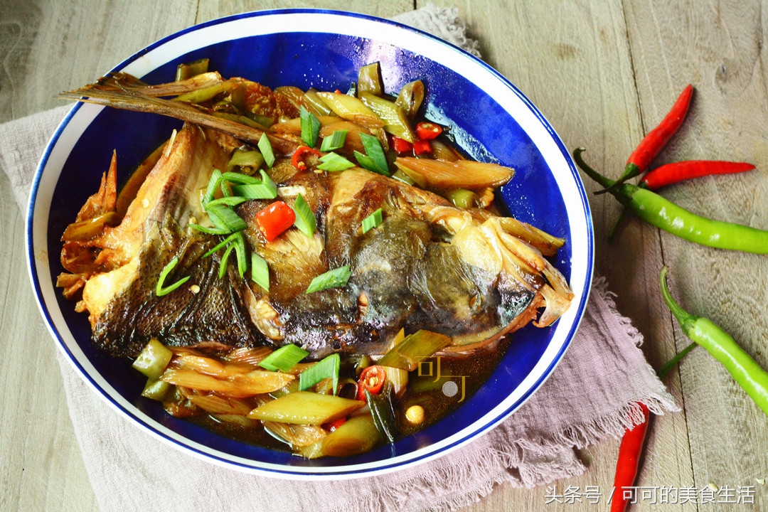 天冷吃个香辣干锅鱼头，包你吃得额头冒汗，满屋飘香真带劲！