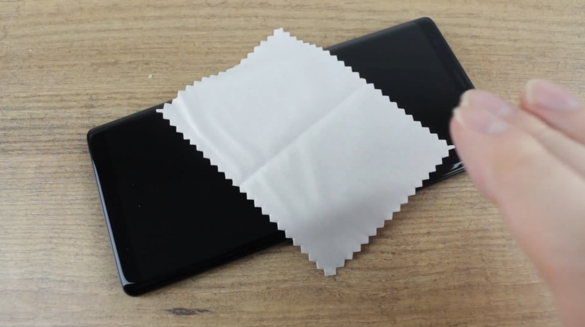 如何不用神器，也能将Note8的钢化膜贴得完美？