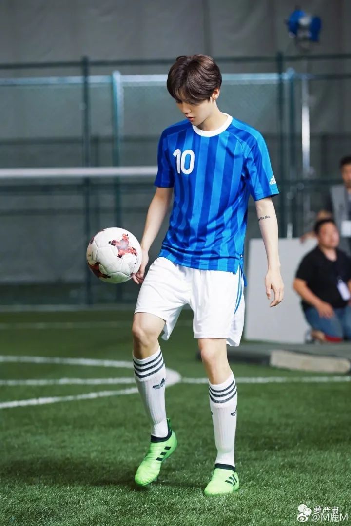 鹿晗和关晓彤现在是情侣吗,鹿晗和关晓彤是真情侣吗