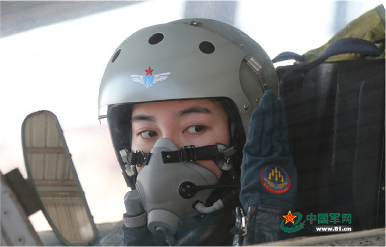 A4腰？听听空军“女神”怎么说