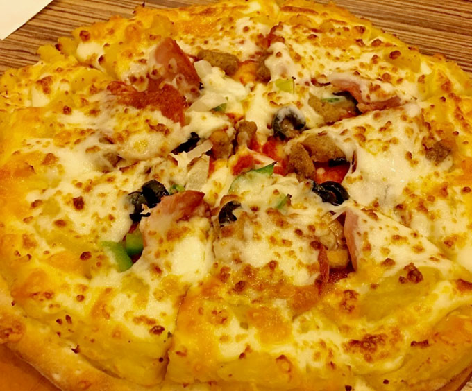 每个饥寒交迫的晚上，一块披萨就能让我荡漾