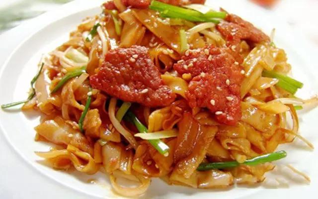 贵阳美食地图及路线,贵阳喷水池地铁站美食街