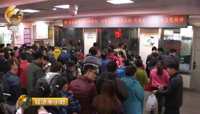 猴宝宝难产,产房一床难求到现在