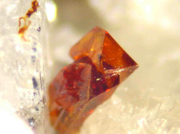 蓝宝石原矿全过程,迪拜顶级奢侈原矿宝石