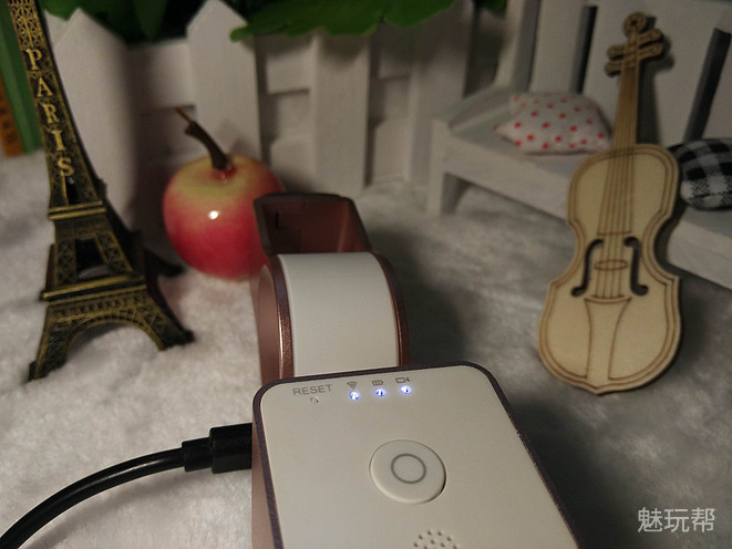 你驾驶，她帮你看风景