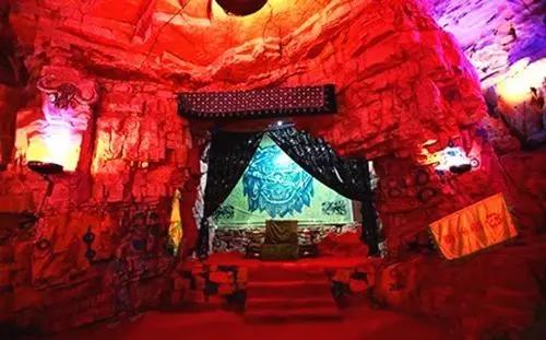 离石林不到20公里的地方，隐藏着昆明人没发现的苗王寨