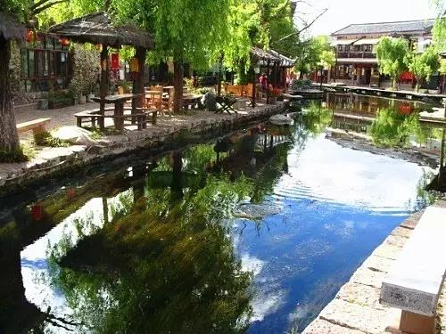 离石林不到20公里的地方，隐藏着昆明人没发现的苗王寨