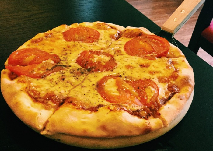 每个饥寒交迫的晚上，一块披萨就能让我荡漾