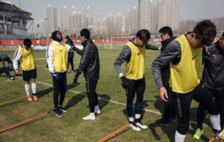 被中超的金钱砸晕，热尔维尼奥在秦皇岛享用到华夏的幸福了？