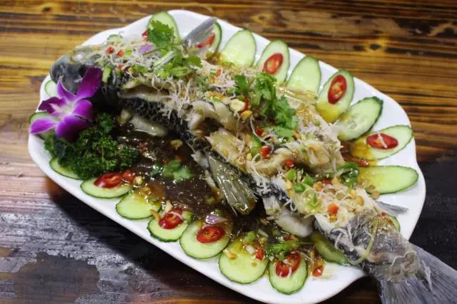 勾魂的黎塘风味烧烤店正在艾特你！约不约？