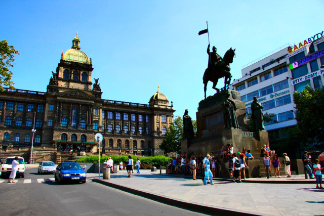 别光顾着听歌了，来看看布拉格吧