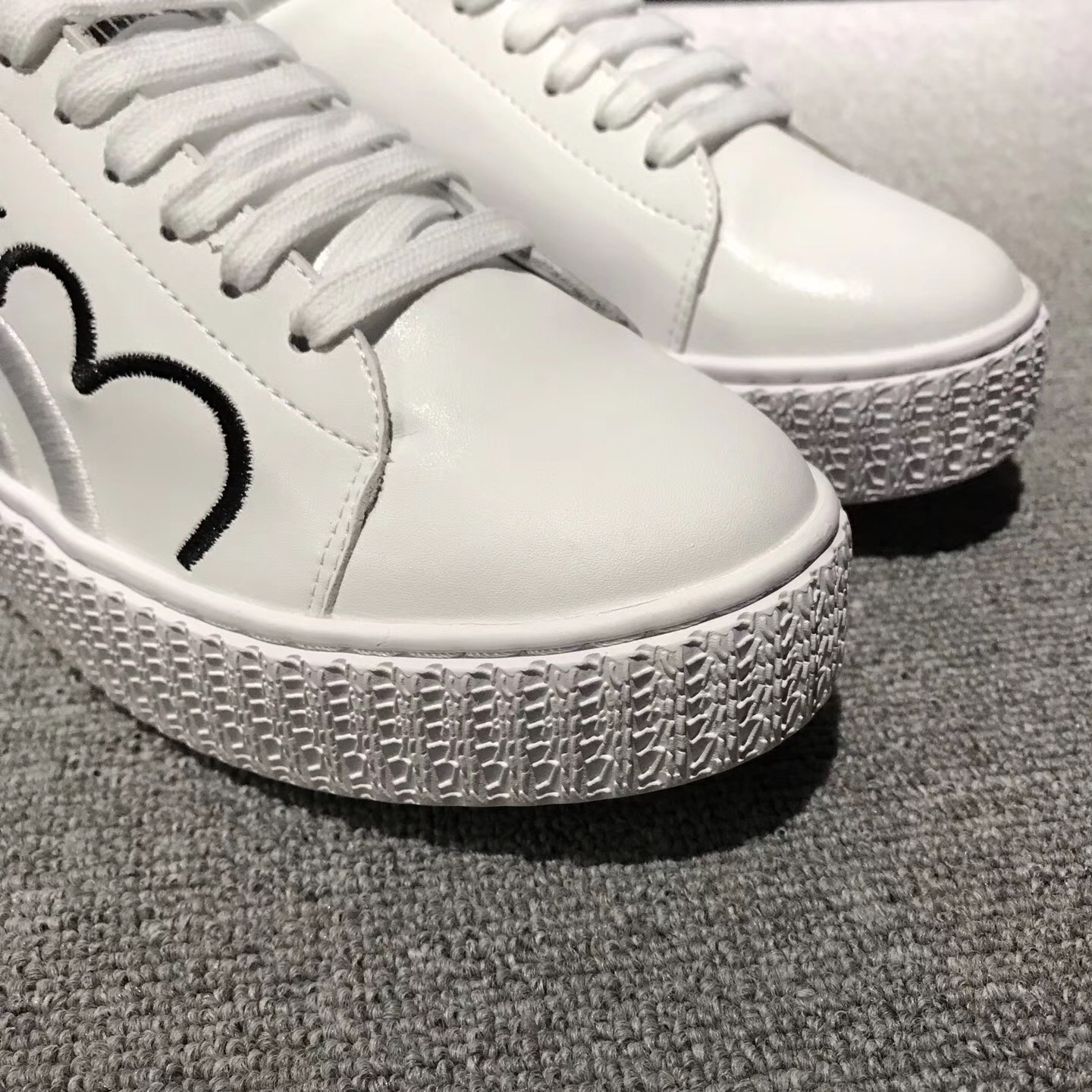 puma彪马女鞋蕾哈娜粉,puma彪马蕾哈娜松糕