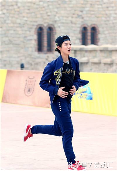 鹿晗爱上吴世勋是真的吗,鹿晗爱上关晓彤的真正原因