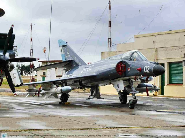 阿根廷买歼轰7,阿根廷购枭龙