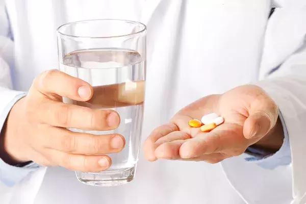 服药的时候千万别吃这些,服药的时候哪些东西不能吃