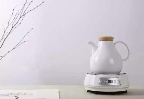 还在喝矿泉水？电热水壶给你健康的饮水生活