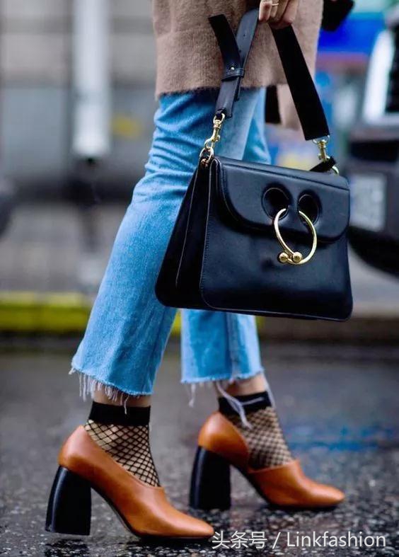 粗跟鞋怎么搭配显白显瘦,显高显瘦显腿长粗跟马丁靴