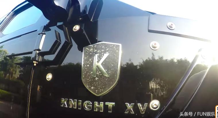 价值2000万防爆防弹的全球限量版豪车内饰，还可以玩ps3游戏