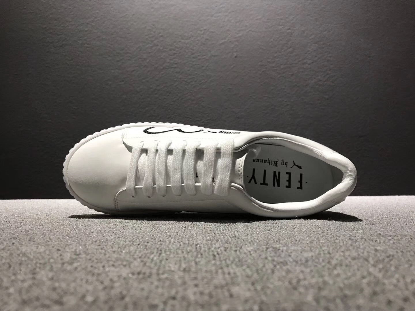 puma彪马女鞋蕾哈娜粉,puma彪马蕾哈娜松糕