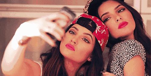 口红颜色越深越有毒吗,口红颜色深显气质