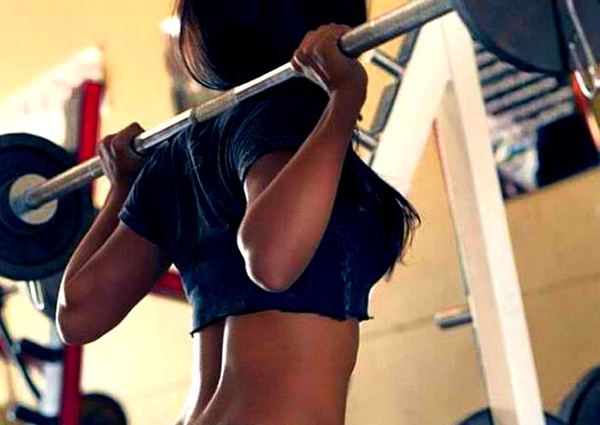 减肥第一个平台期怎么度过,减肥平台期一般多久不掉秤