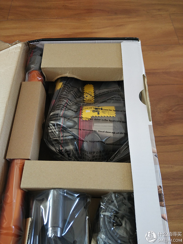 用过戴森才知道家里多脏,dyson戴森吸尘器v10宣传