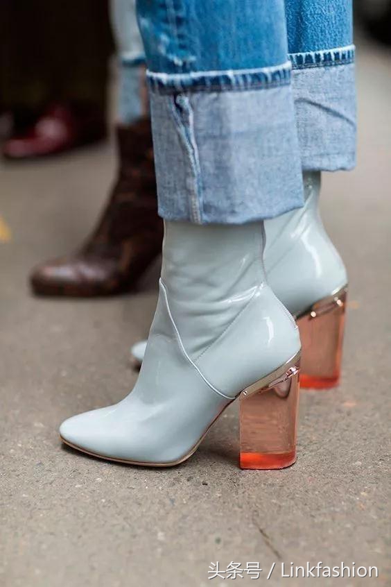 粗跟鞋怎么搭配显白显瘦,显高显瘦显腿长粗跟马丁靴