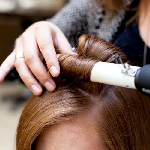 最简单的盘头发发夹,一对发夹如何编出好看的发型