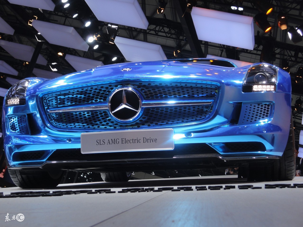 买车低配还是买高配？买了低配改高配划算吗？