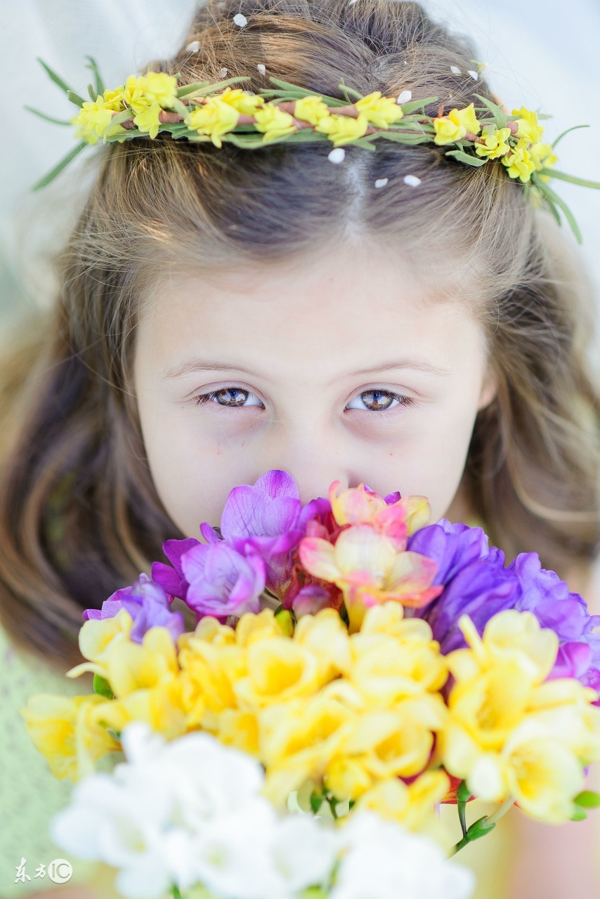 宝妈带孩子留什么发型好看,适合宝妈带娃简单易学的发型