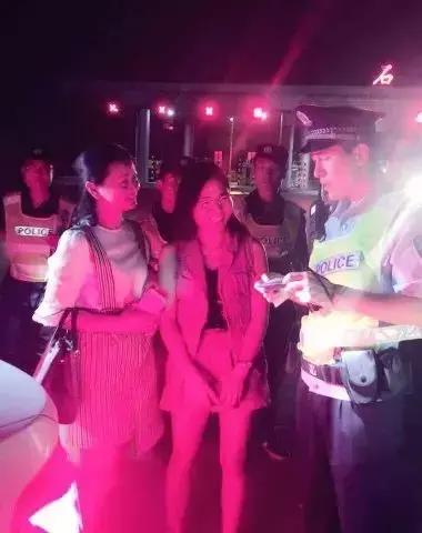 「迎接十九大」多图曝光！石鼓民警假期“夜生活”