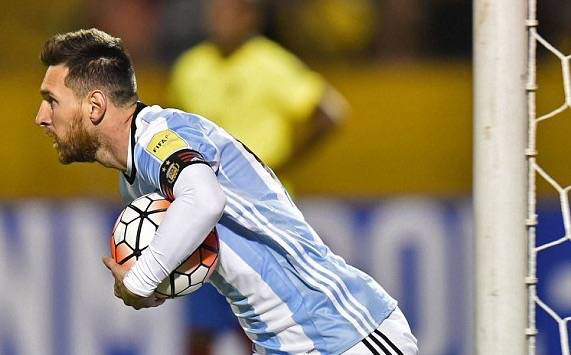 梅西向左,梅西左晃右拨