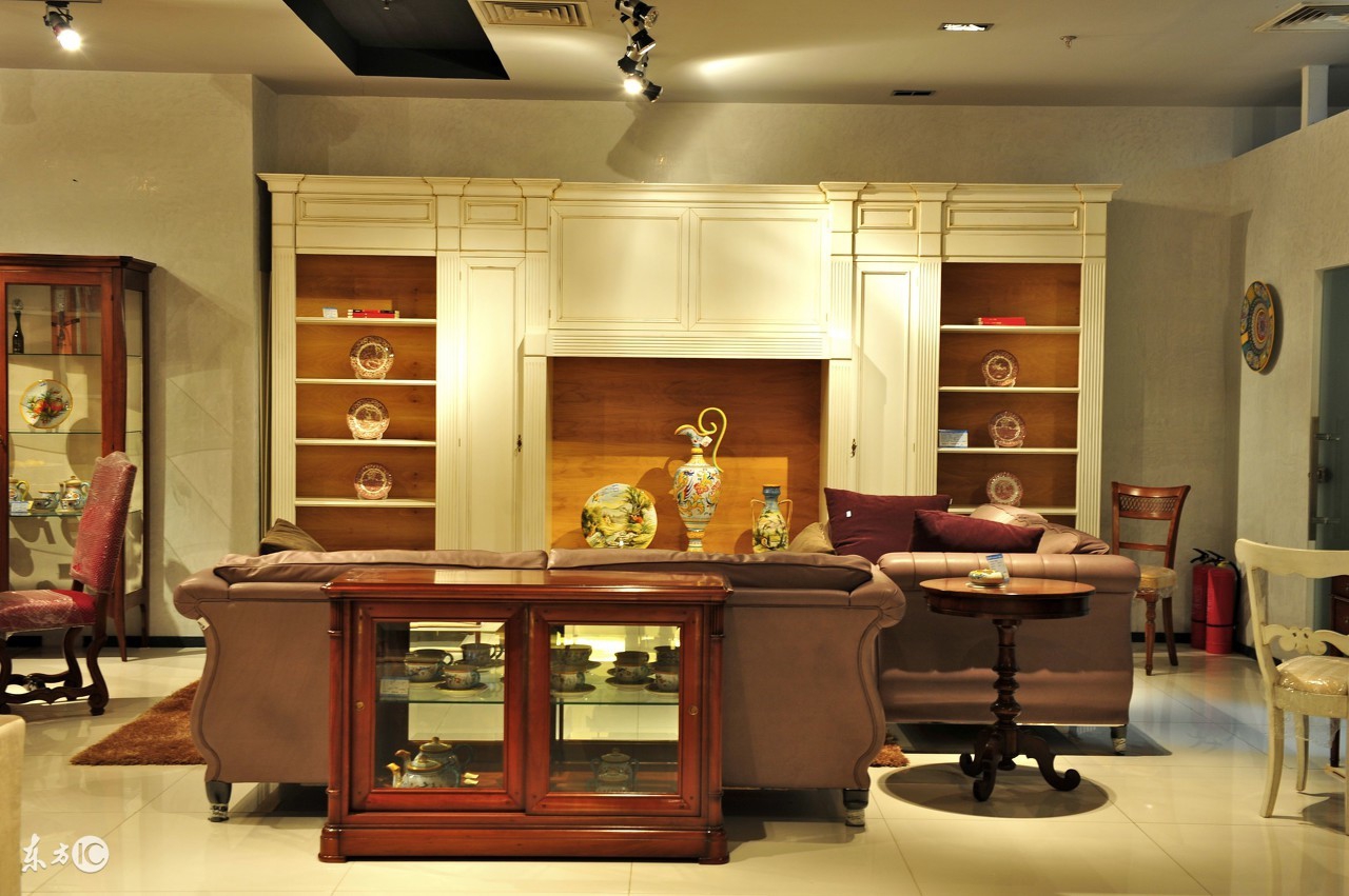 时尚电视柜款式推荐,轻奢风格电视柜怎么选