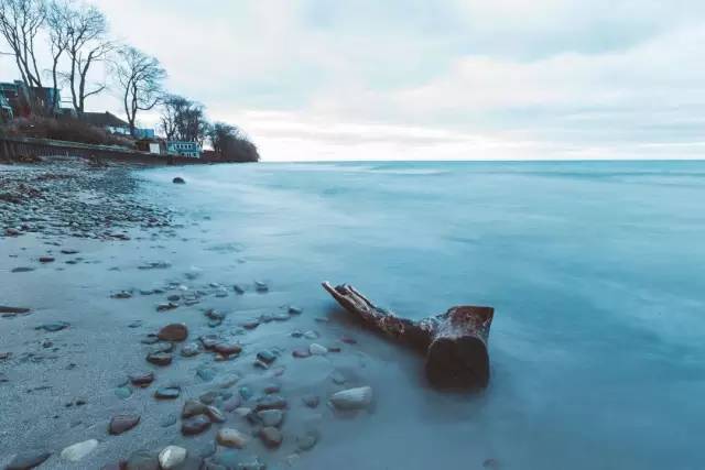 荒野猎人小李子救印第安女人,荒野猎人小李子遇到暴风雪