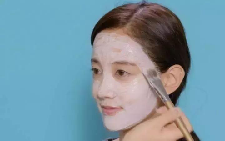 面粉能做面膜吗能美白吗,用面粉做面膜能美白吗