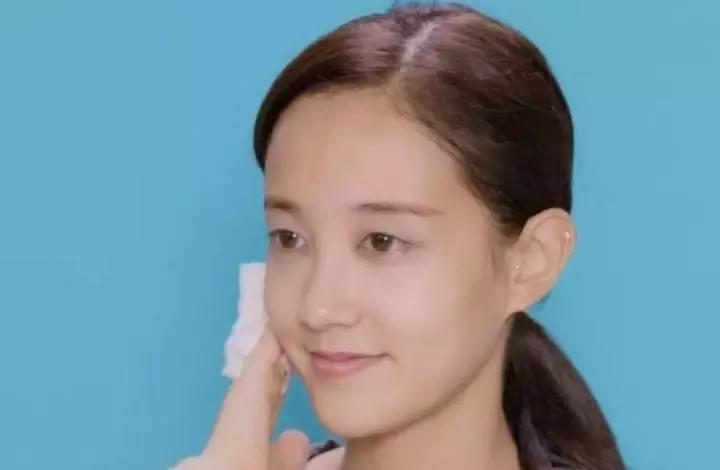 面粉能做面膜吗能美白吗,用面粉做面膜能美白吗