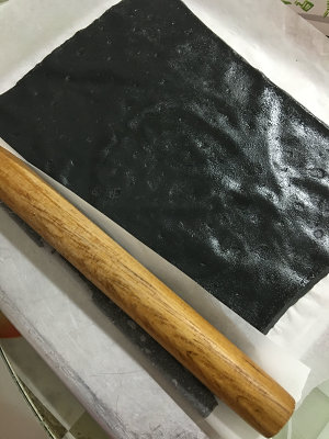 芝麻粉卷家常做法,芝麻卷米粉的做法