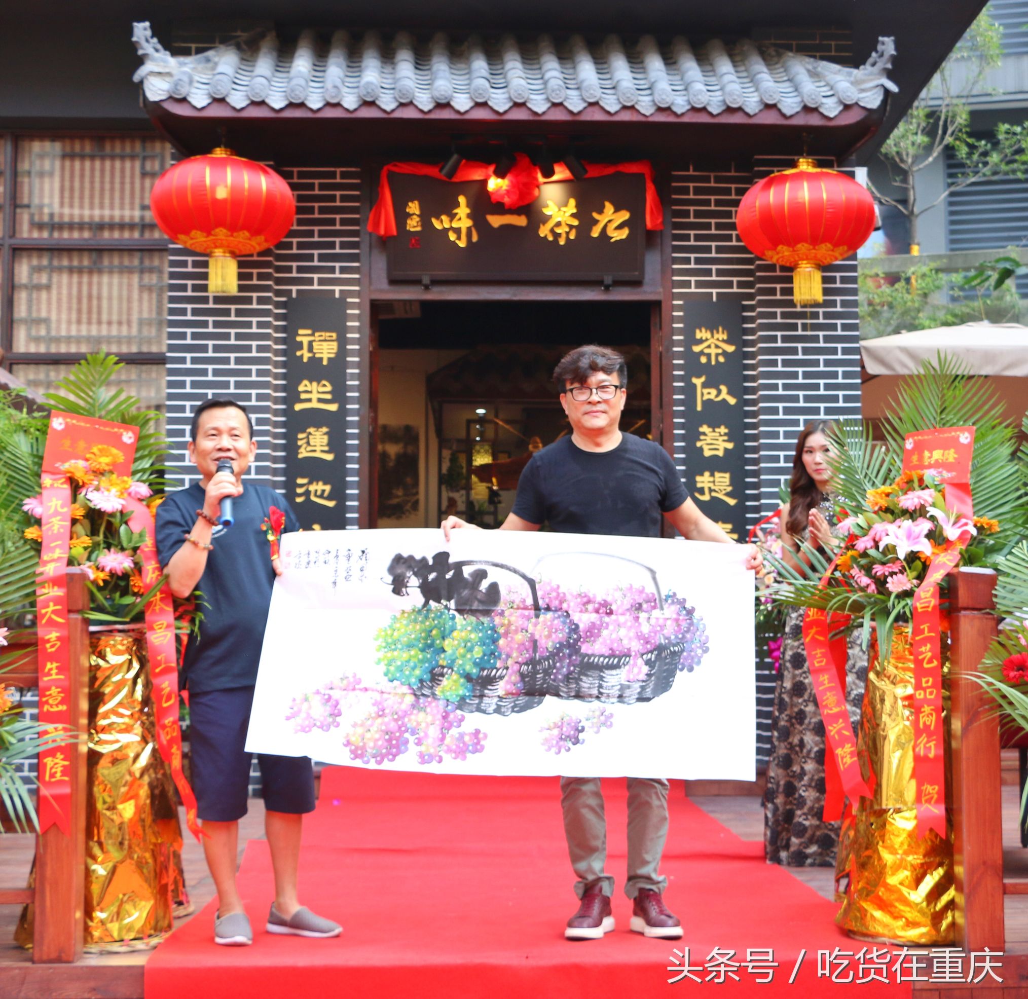 大气！这家茶会所的茶台全是老船木所制，老板估计身价上千万