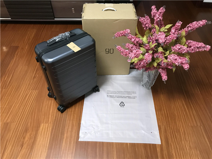 小米90分轻商务登机箱第二代上手,小米商旅背包199和149