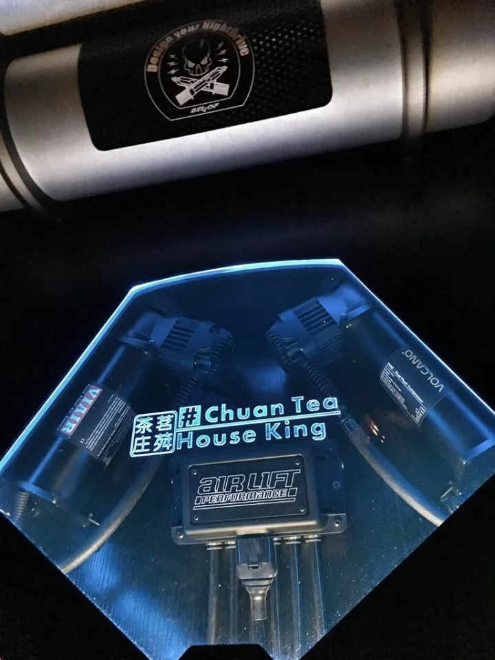 人生一定要搞一辆自己喜欢的车,英菲尼迪g37敞篷雷克萨斯is300c